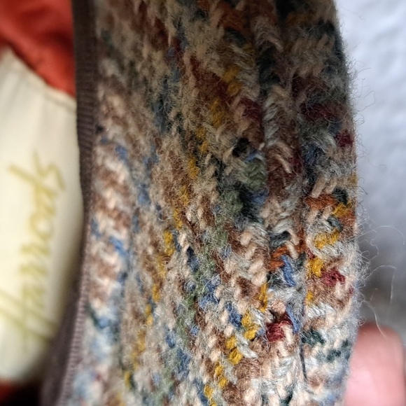 WINTER HAT - Picture 4 of 4